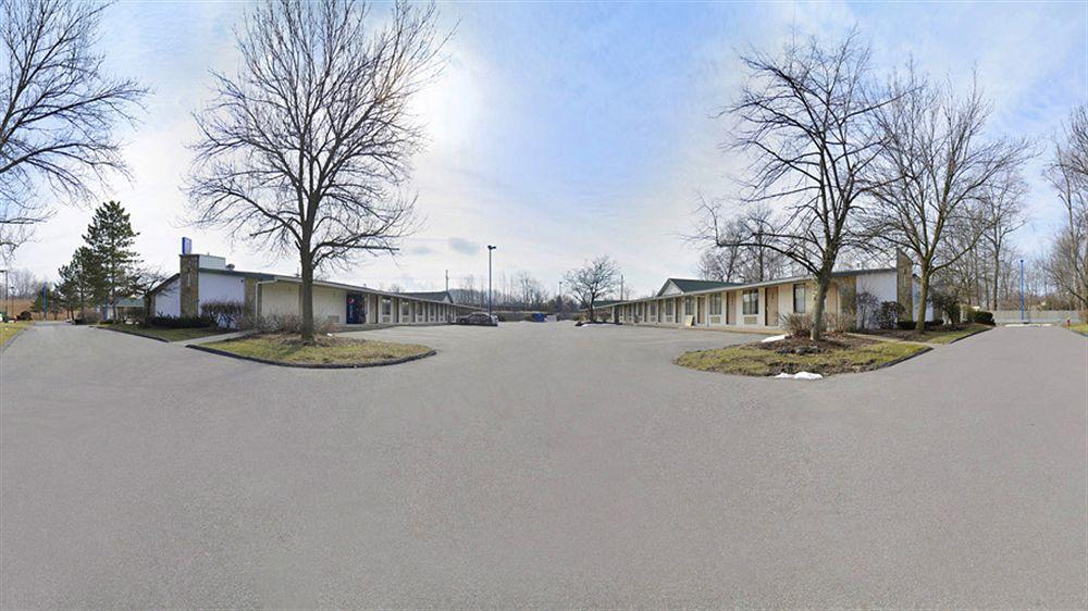 Mentor Home Inn And Suites Eksteriør billede